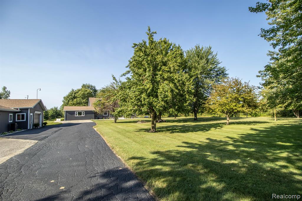4585 Burt Road, Birch Run, MI 48415 — Photo 84