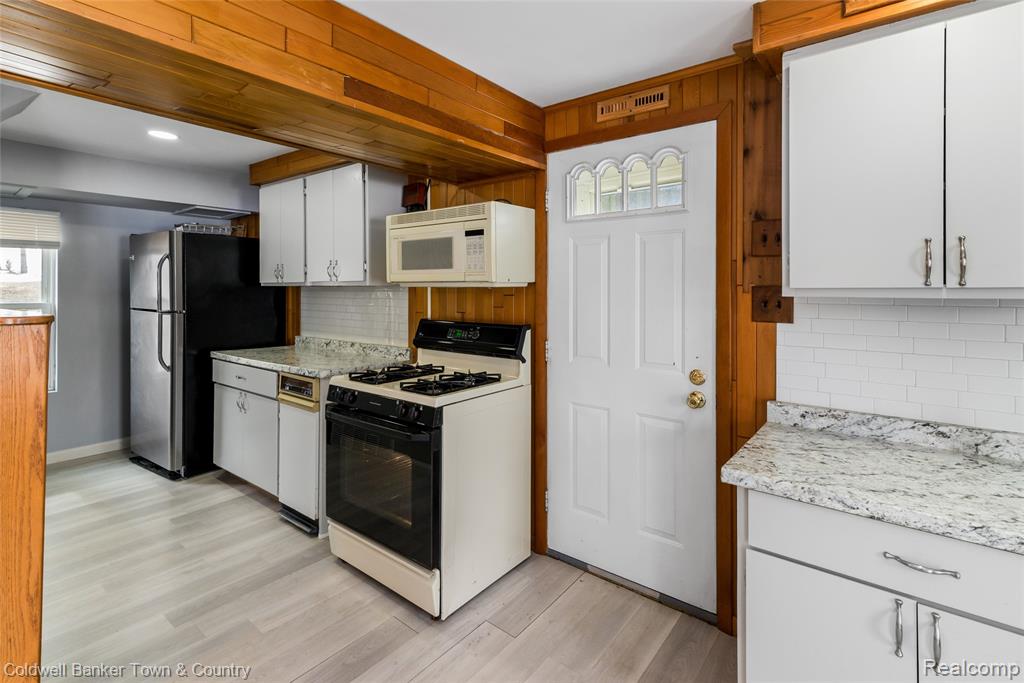 2705 Melvin Drive, Pinckney, MI 48169 — Photo 37