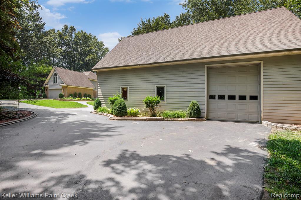 6365 Hayfield Lane, Almont, MI 48003 — Photo 4
