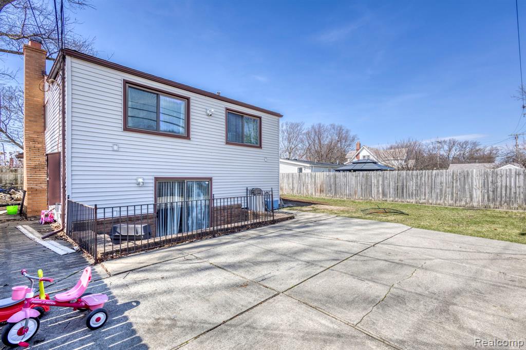 8269 Ziegler Street, Taylor, MI 48180 — Photo 21