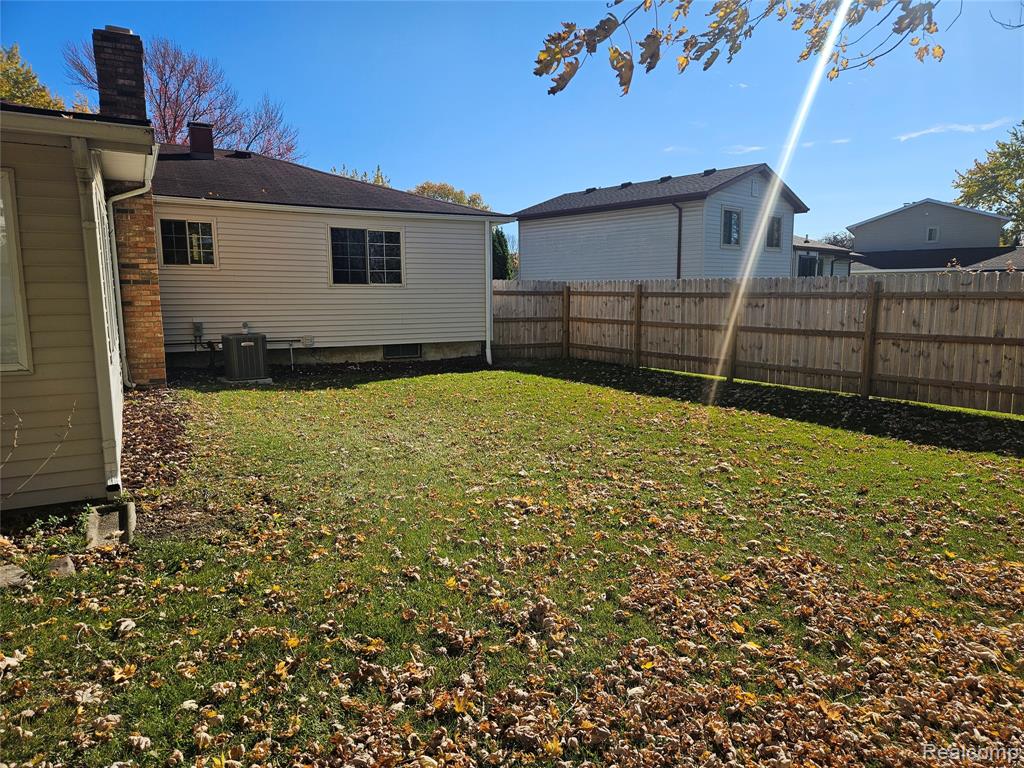 9356 Elaine Drive, Swartz Creek, MI 48473 — Photo 2