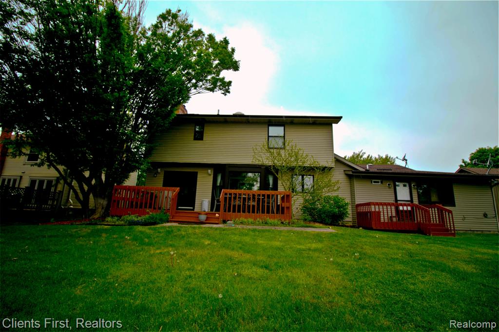 1030 FAIRMOUNT Drive, Ann Arbor, MI 48105 — Photo 6