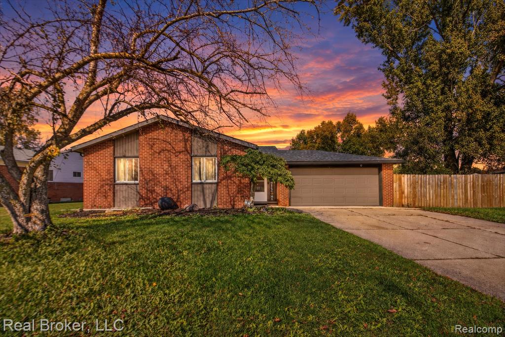 35208 Michelle Drive, Romulus, MI 48174