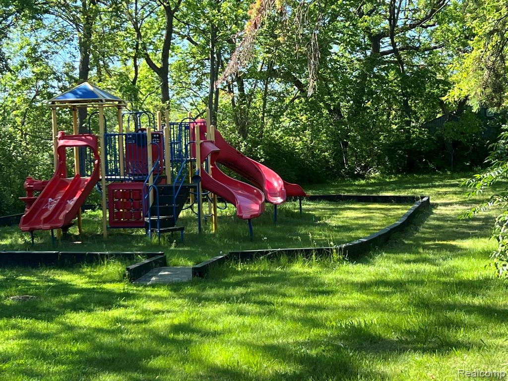 22575 Ann Arbor Trail, Dearborn Heights, MI 48127 — Photo 23