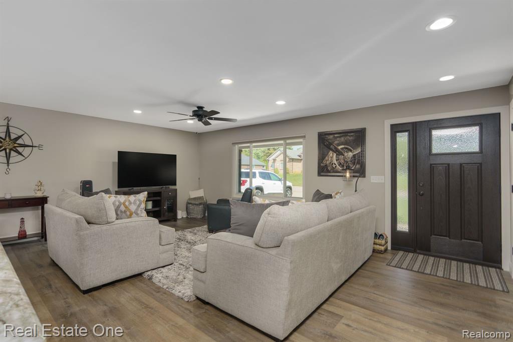 9545 Crown Ridge Drive, White Lake, MI — Photo 12