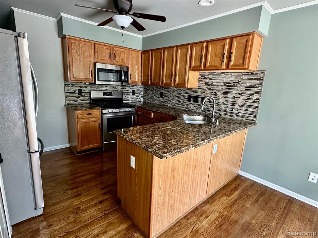 1900 HAWKS NEST Court, 60, Canton, MI 48188 — Photo 7