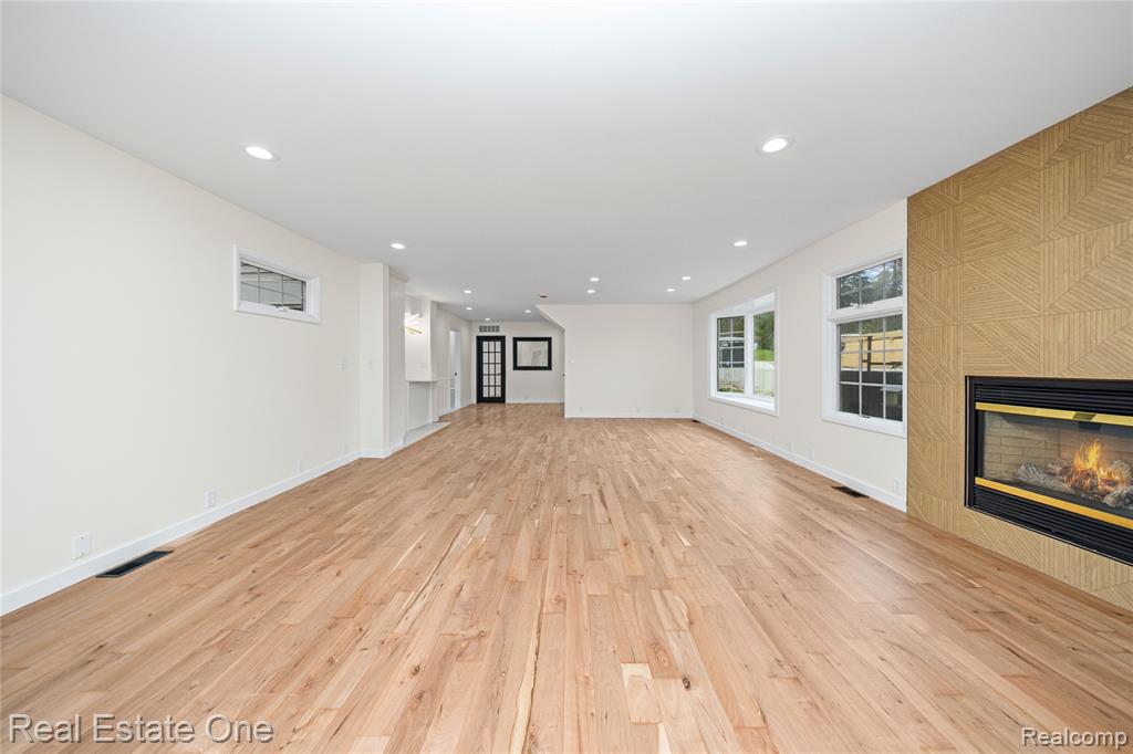 9047 Gale Road, White Lake, MI — Photo 24