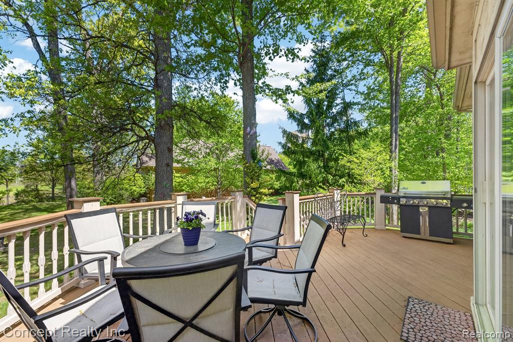 42392 White Hart Boulevard, Canton, MI 48188 — Photo 36