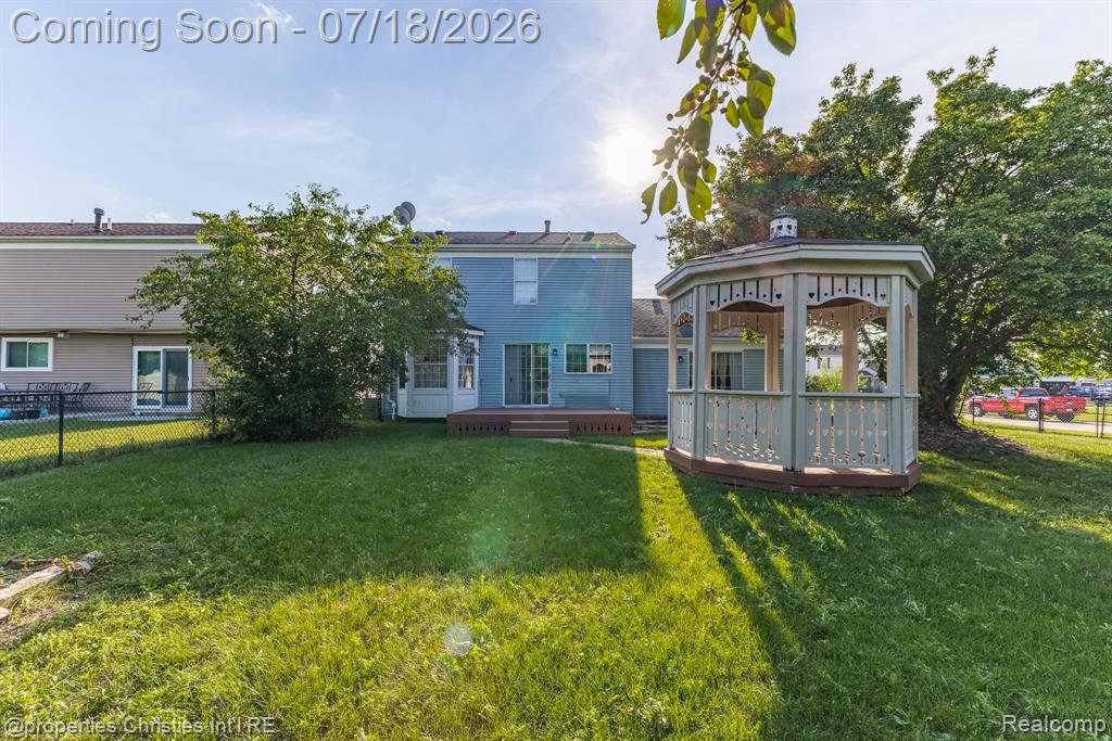 45568 Margate Drive, Macomb, MI 48044 — Photo 8