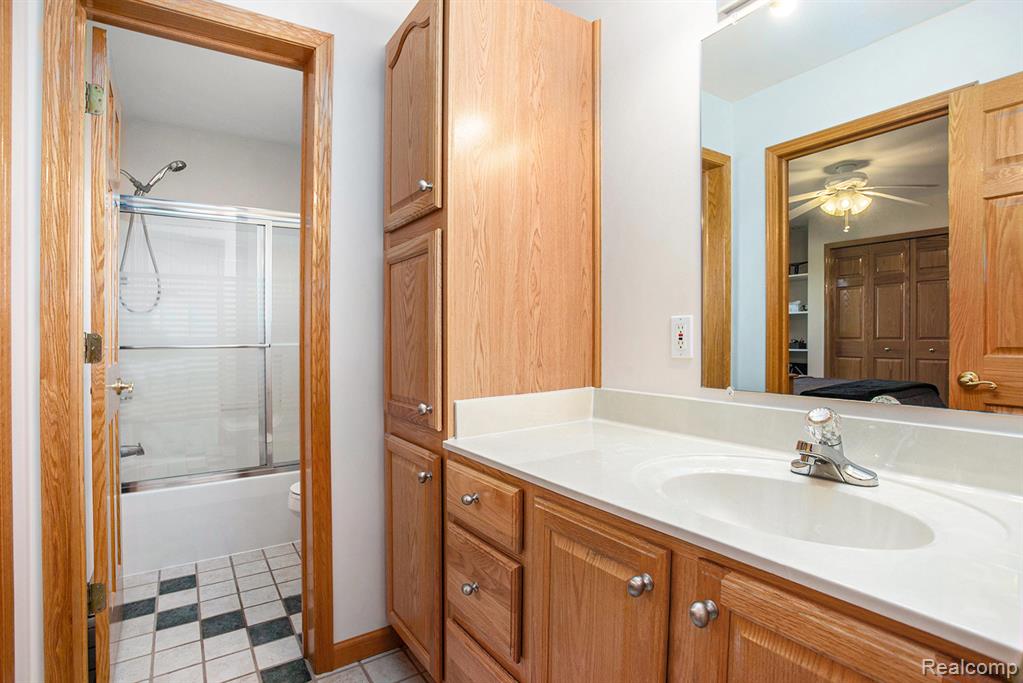887 E Gordonville Road, Midland, MI 48640 — Photo 12