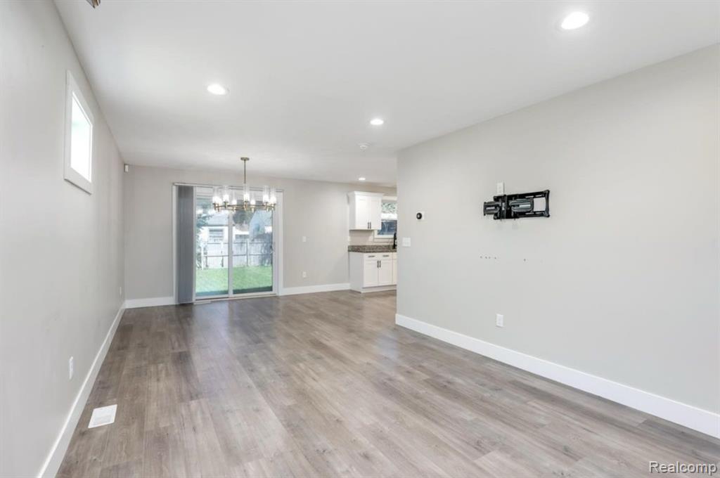 1755 E George Avenue, Hazel Park, MI 48030 — Photo 16