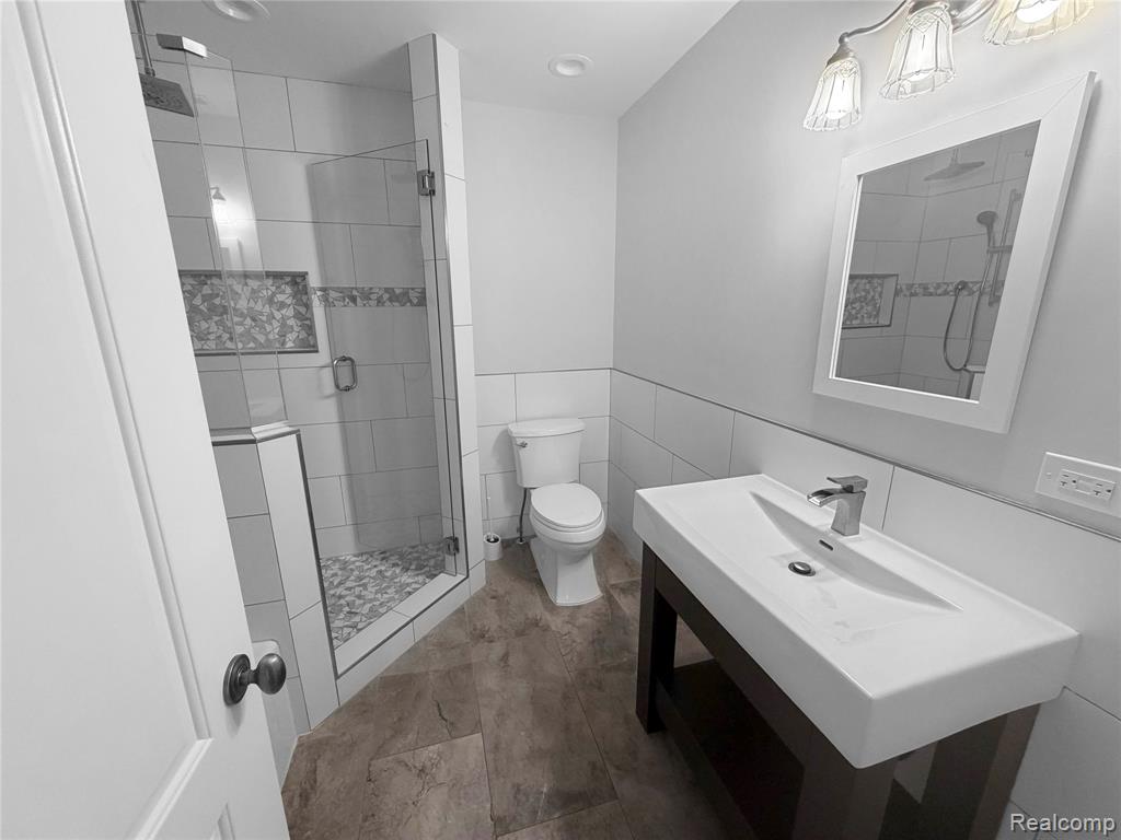 35854 Castlemeadow Drive, Farmington, MI 48335 — Photo 14