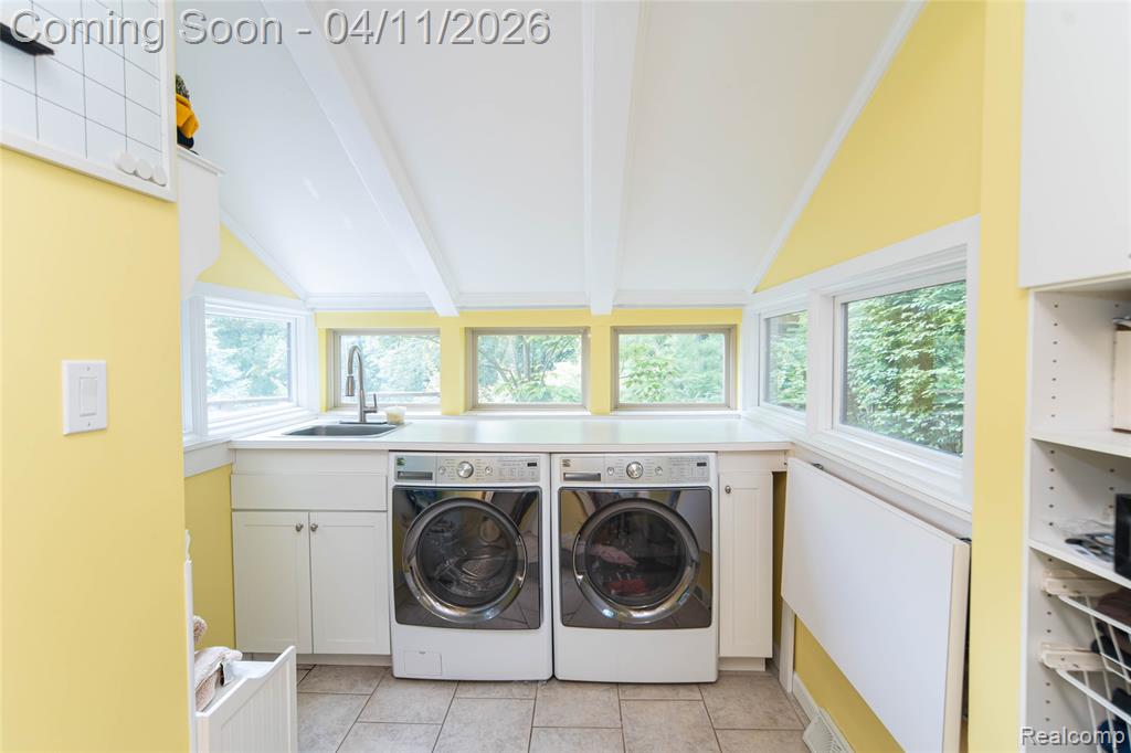 4683 Maura Lane, West Bloomfield, MI 48323 — Photo 40