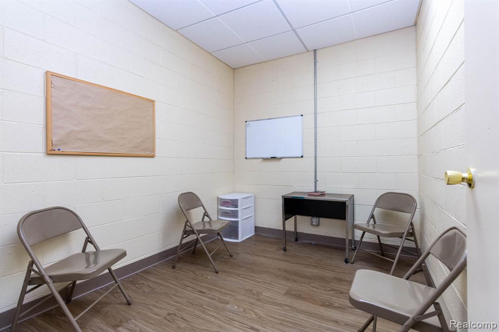 38505 Dequindre Road, Troy, MI 48083 — Photo 19