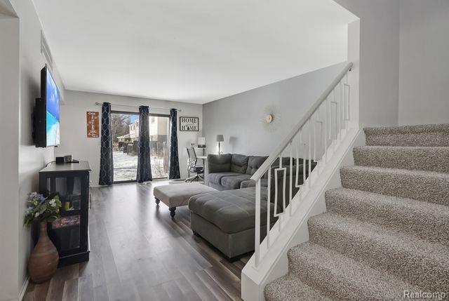 8354 Lakeview Court, Ypsilanti, MI 48198 — Photo 5