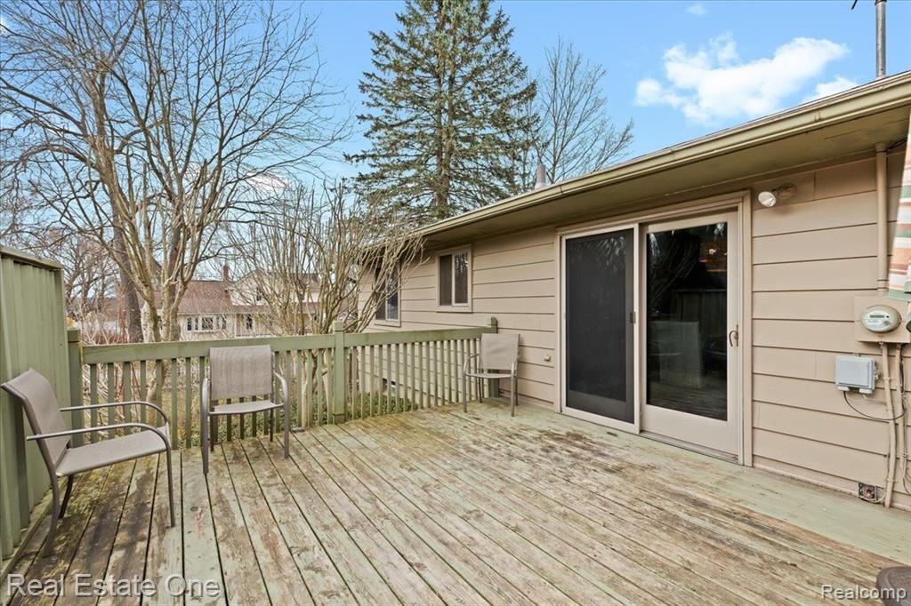 606 HICKORY Street, Milford, MI 48381 — Photo 22