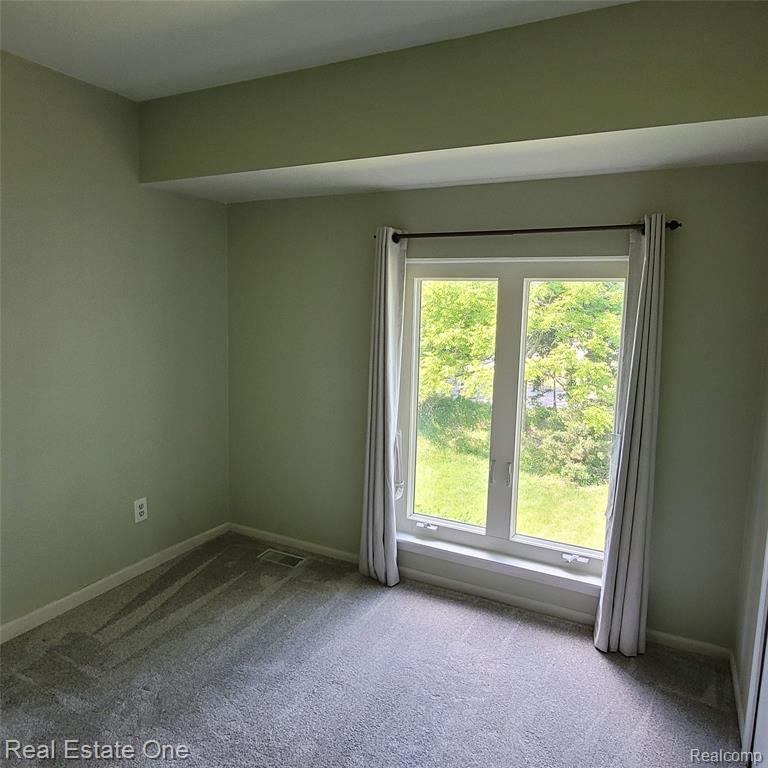 5208 Woodview Drive, Bloomfield Hills, MI 48302 — Photo 26