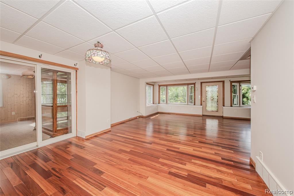9042 Gale Road, White Lake, MI — Photo 29