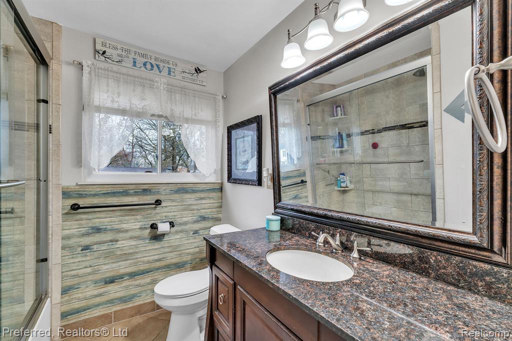 8680 WAR BONNET Drive, Commerce Twp, MI 48382 — Photo 17