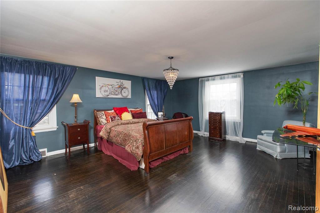 19451 ARGYLE Crescent, Detroit, MI 48203 — Photo 16