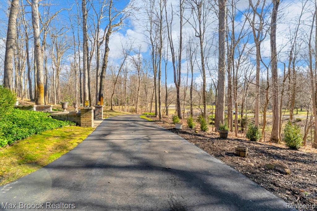 5970 Lynne Hollow Drive, Commerce Twp, MI 48382 — Photo 64