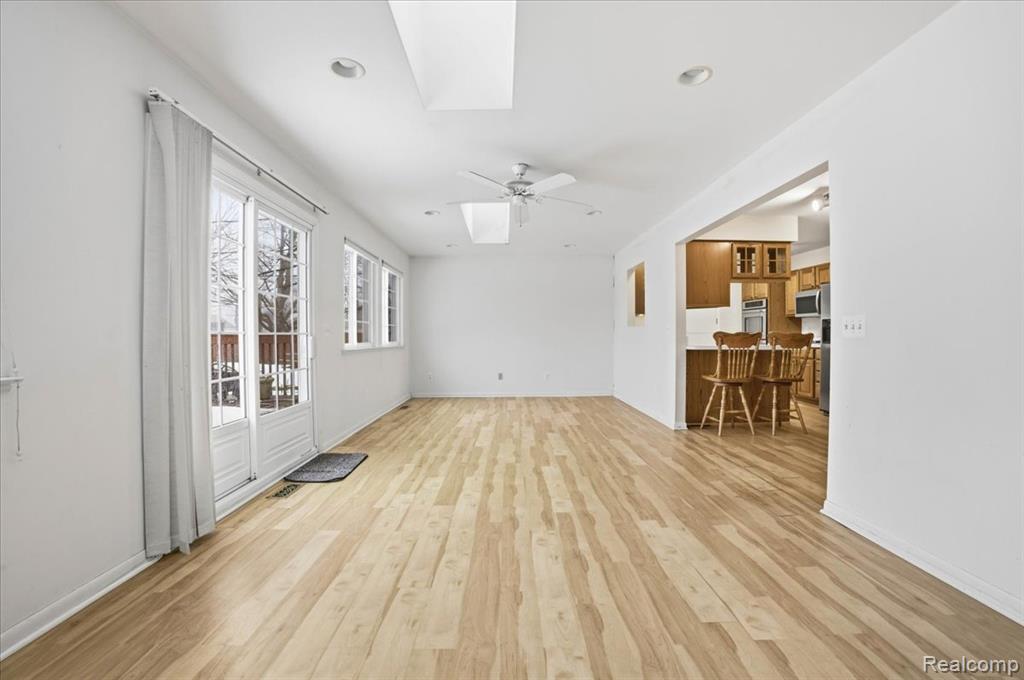 6360 Manson Drive, Waterford, MI 48329 — Photo 12