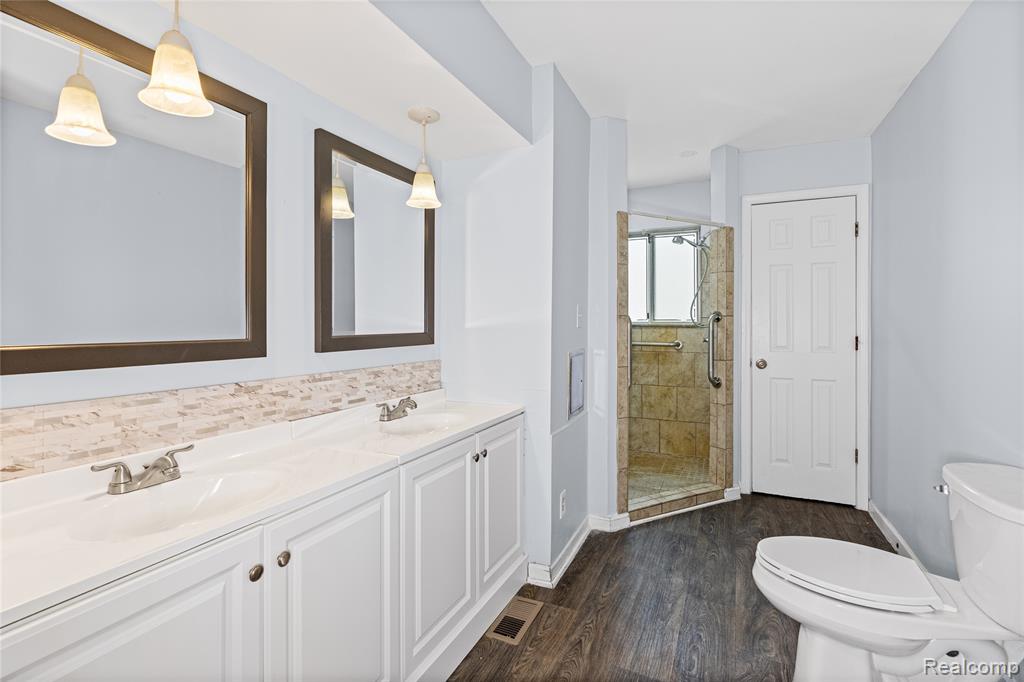 4064 Sheraton Drive, Flint, MI 48532 — Photo 24