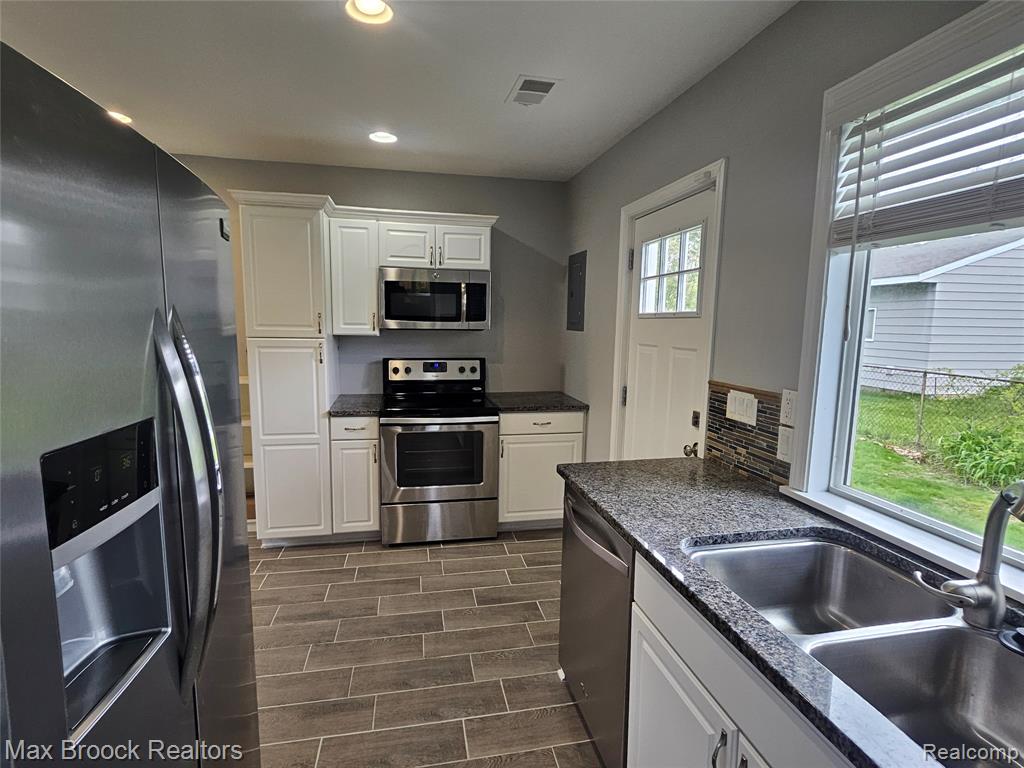 3221 Union Lake Road, Commerce Twp, MI 48382 — Photo 6