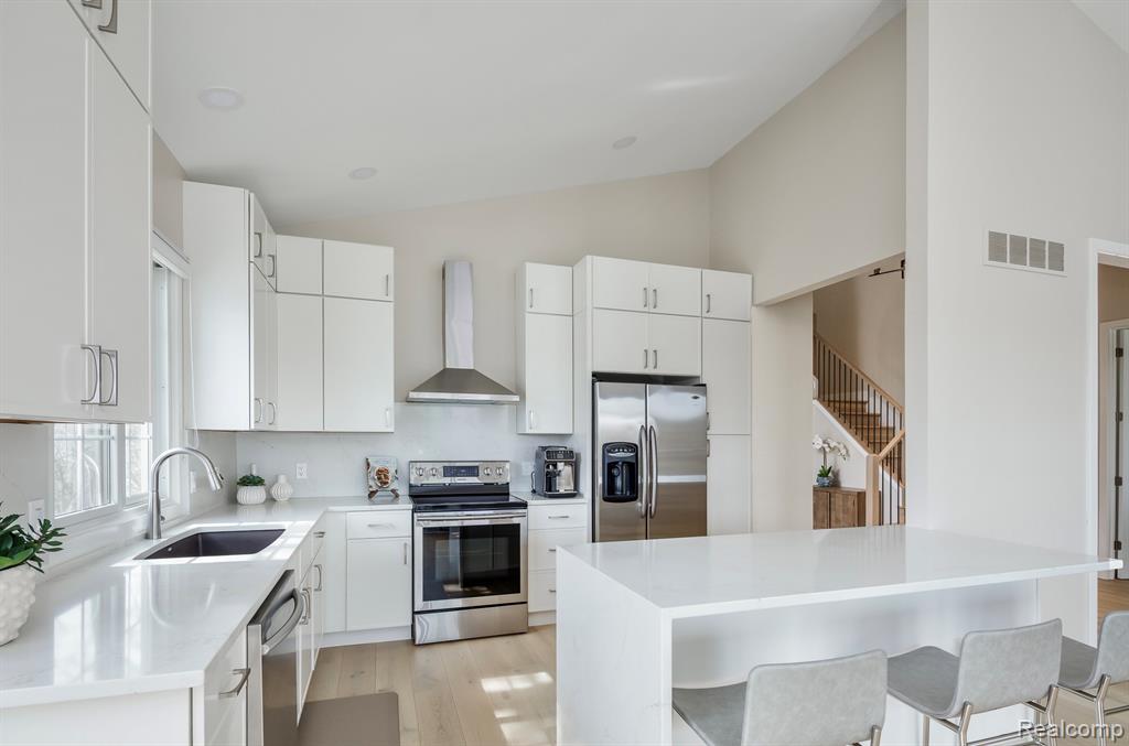 479 Newburne Pointe, Bloomfield Hills, MI 48304 — Photo 7