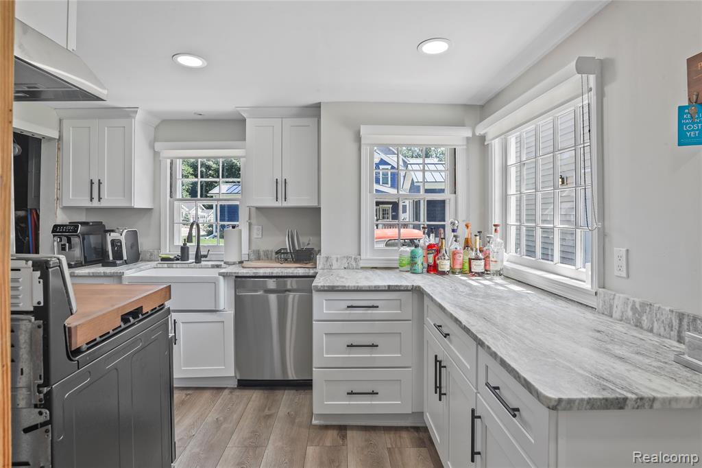 3051 Elmwood Drive, Fort Gratiot, MI 48059 — Photo 11