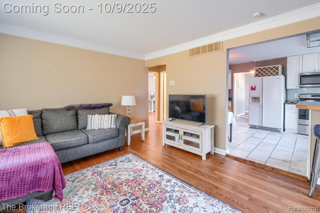 5241 Drayton Road, Clarkston, MI — Photo 9