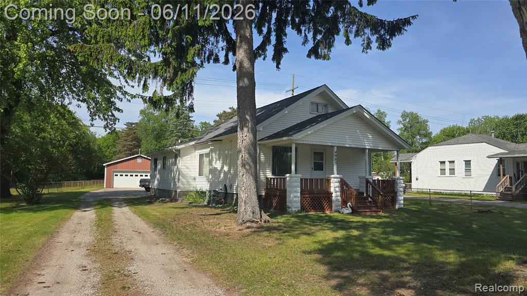 4085 Pine Grove Avenue, Fort Gratiot, MI 48059