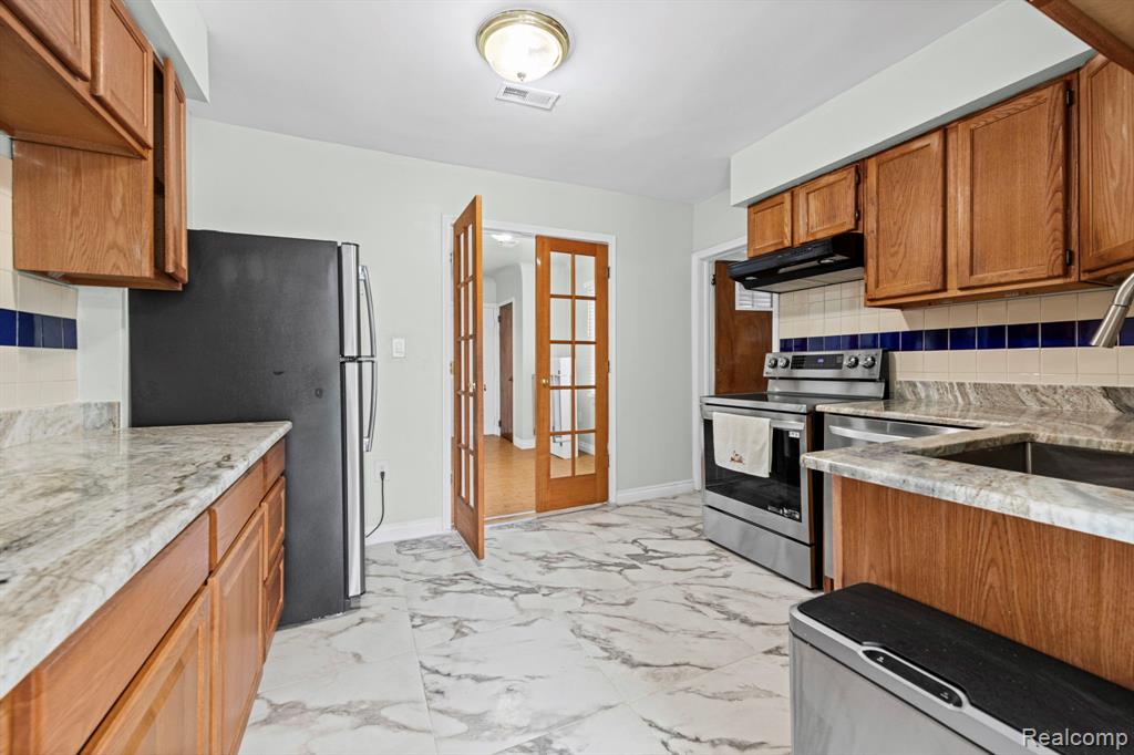 4165 Crooks Road, Troy, MI 48098 — Photo 16
