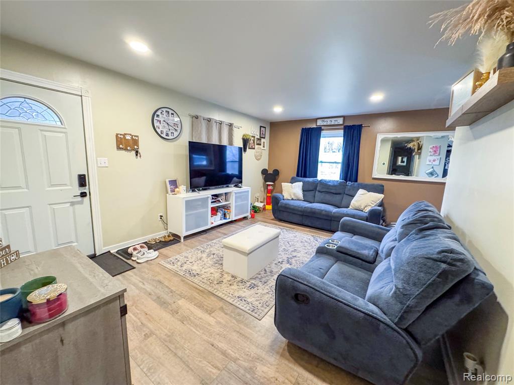 474 Argyle Crescent, Milan, MI 48160 — Photo 3