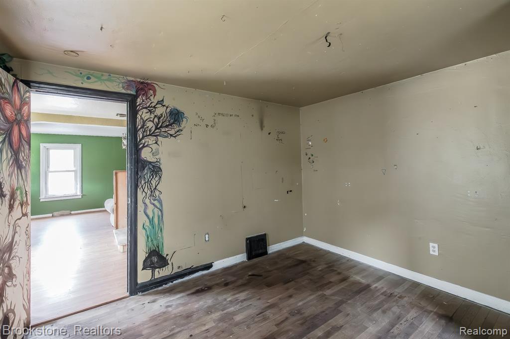 725 E Sherman Street, Holly, MI 48442 — Photo 15