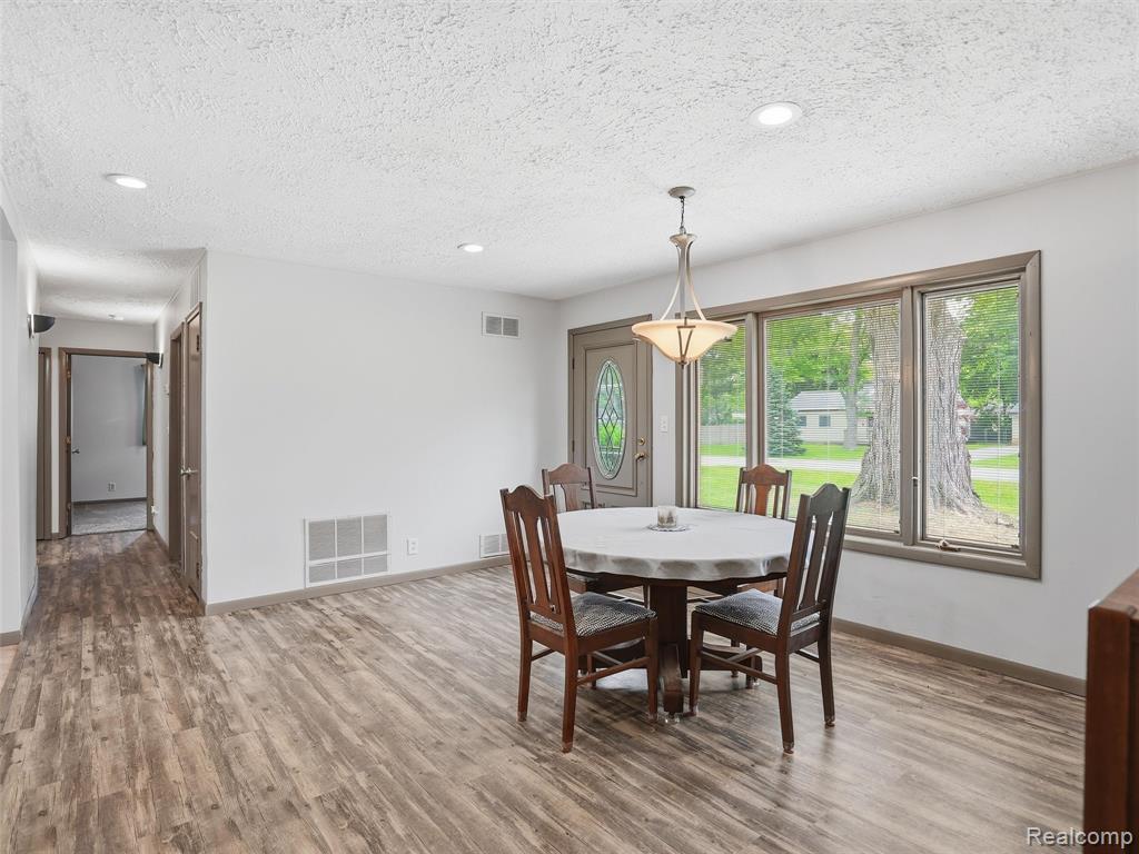 37843 Emery Street, Clinton Twp, MI 48036 — Photo 11