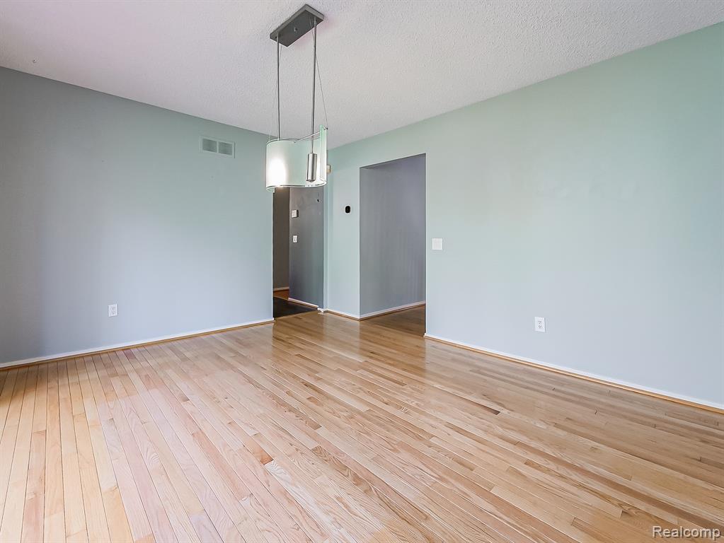878 River Bend Drive, Rochester Hills, MI 48307 — Photo 16