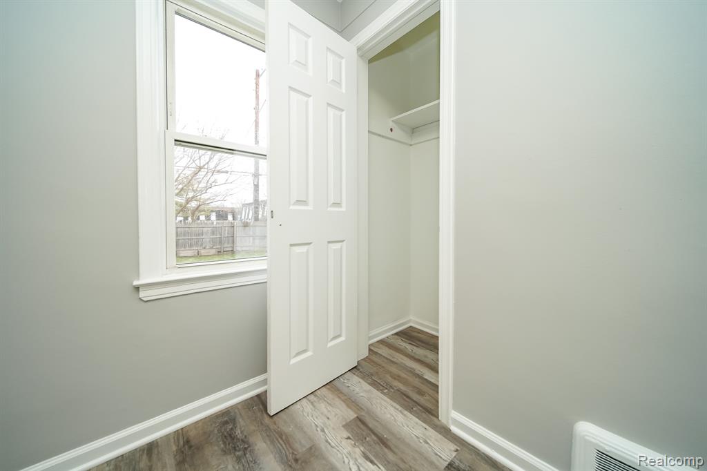 8221 Coolidge, Center Line, MI 48015 — Photo 41