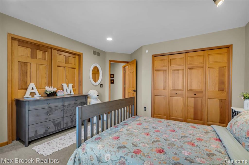 5970 Lynne Hollow Drive, Commerce Twp, MI 48382 — Photo 36
