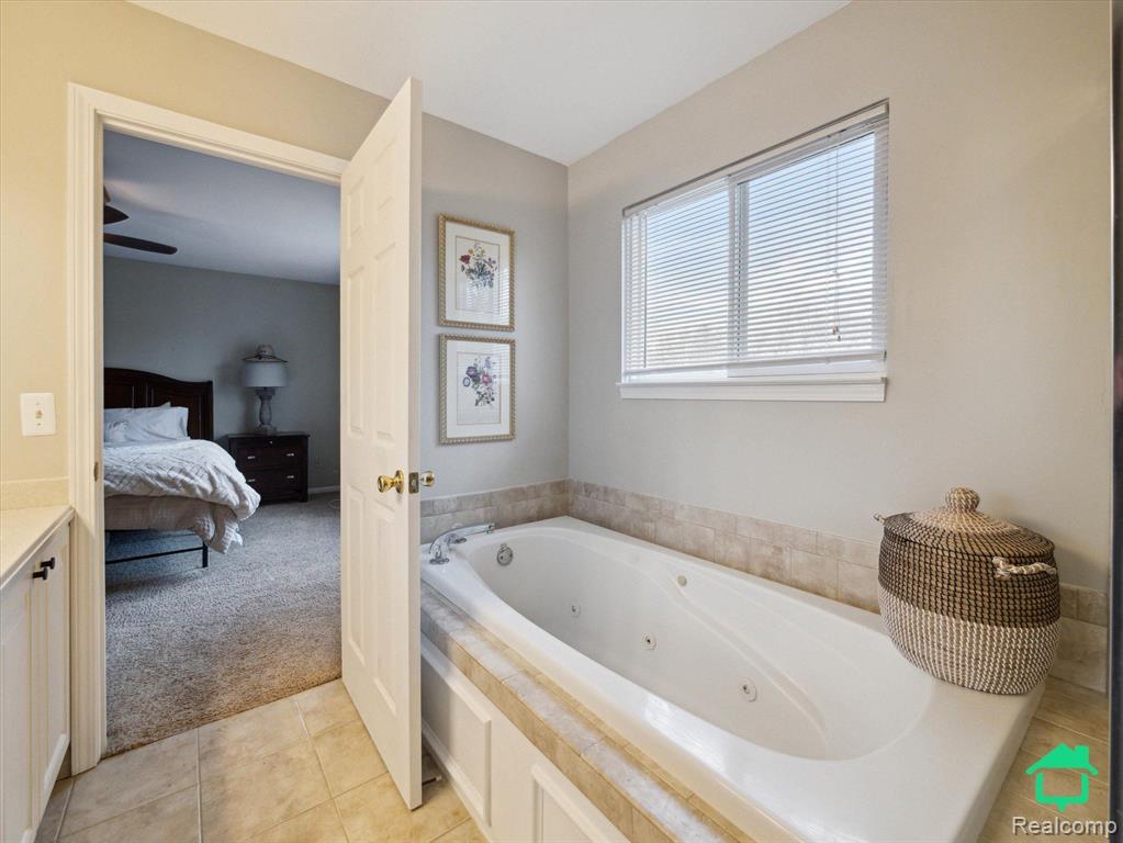 963 Golfview Drive, Lake Orion, MI 48362 — Photo 24