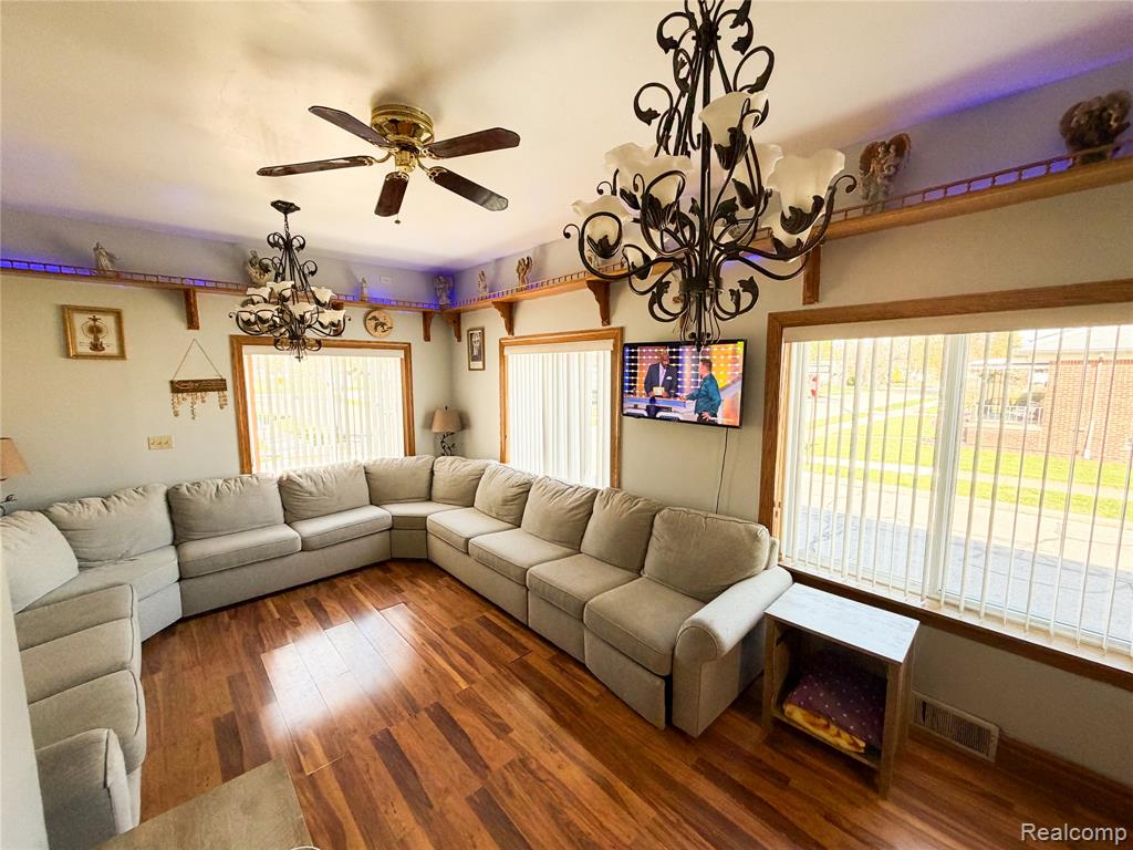 703 Saint John Street, Wyandotte, MI 48192 — Photo 64