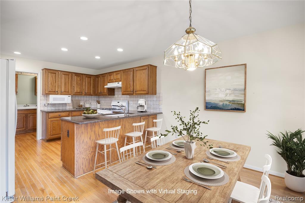 54710 Bellingham Drive, Utica, MI 48316 — Photo 13