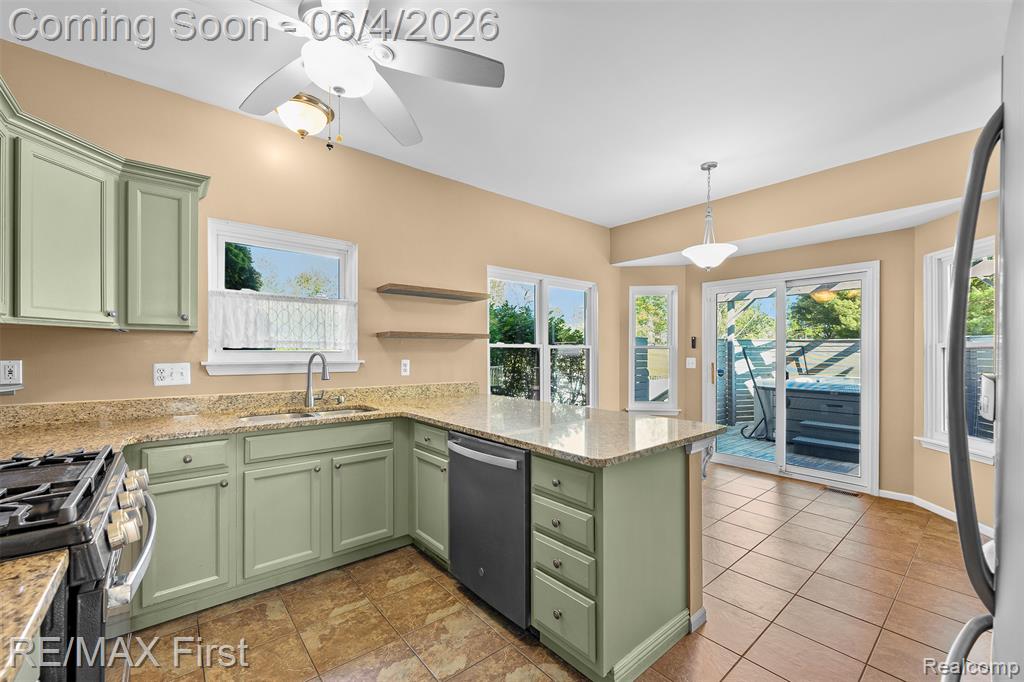 8559 Barrington Drive, Ypsilanti, MI 48198 — Photo 17