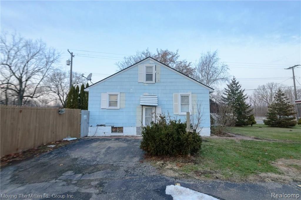 19750 SUMPTER Road, Belleville, MI 48111 — Photo 27
