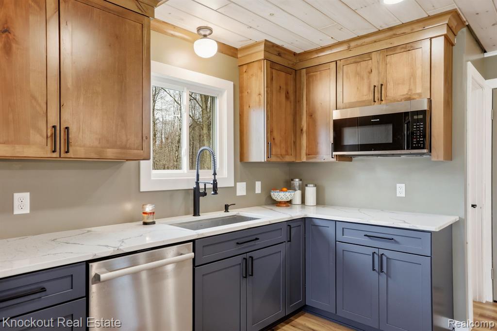 3467 Pebble Creek Drive, Vassar, MI 48768 — Photo 21