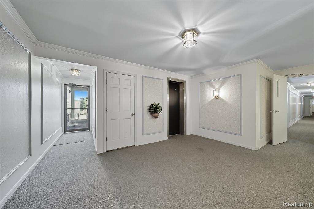 19710 W 13 Mile Road, 108, Beverly Hills, MI 48025 — Photo 10