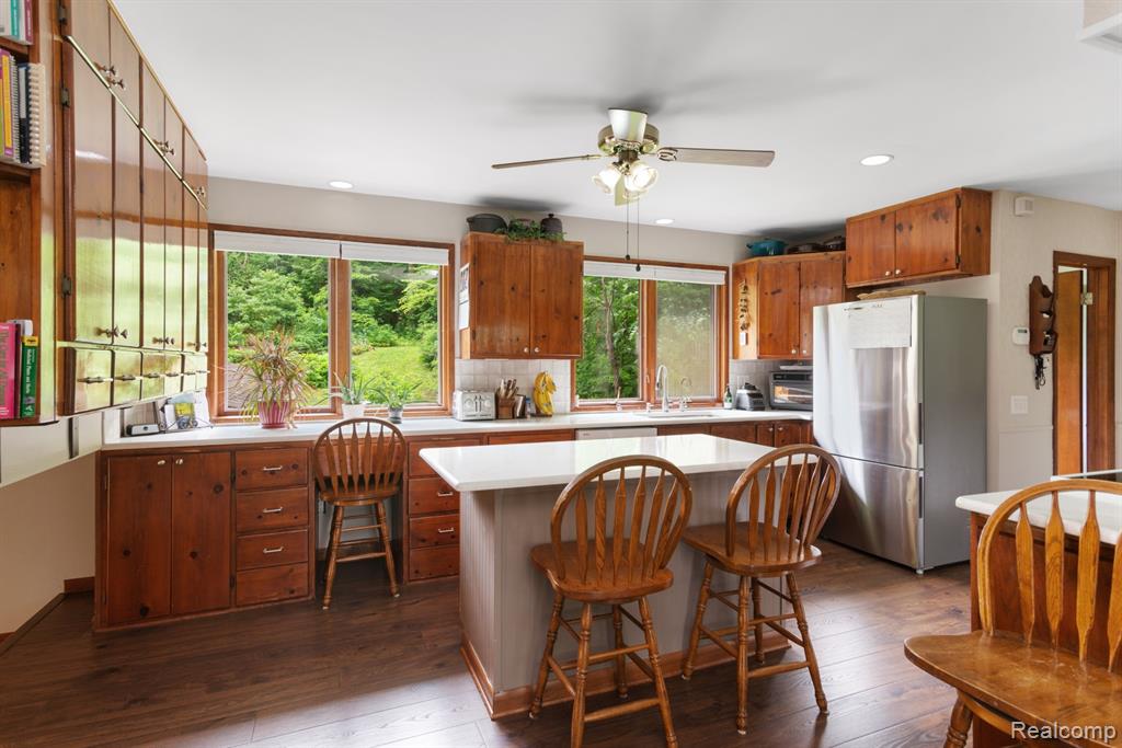 5500 Hartland Road, Fenton, MI 48430 — Photo 8