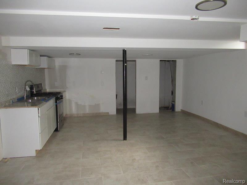 43120 Chaucer Drive, Sterling Heights, MI 48313 — Photo 14