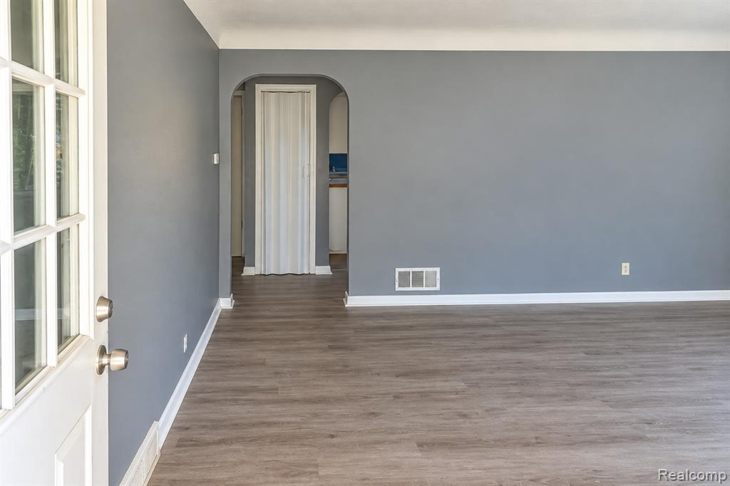 713 Campbell Street, Flint, MI 48507