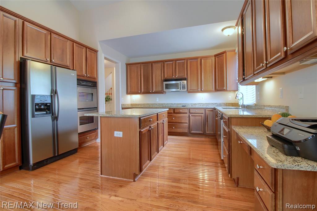 41672 Clemens Circle, Novi, MI 48377 — Photo 19